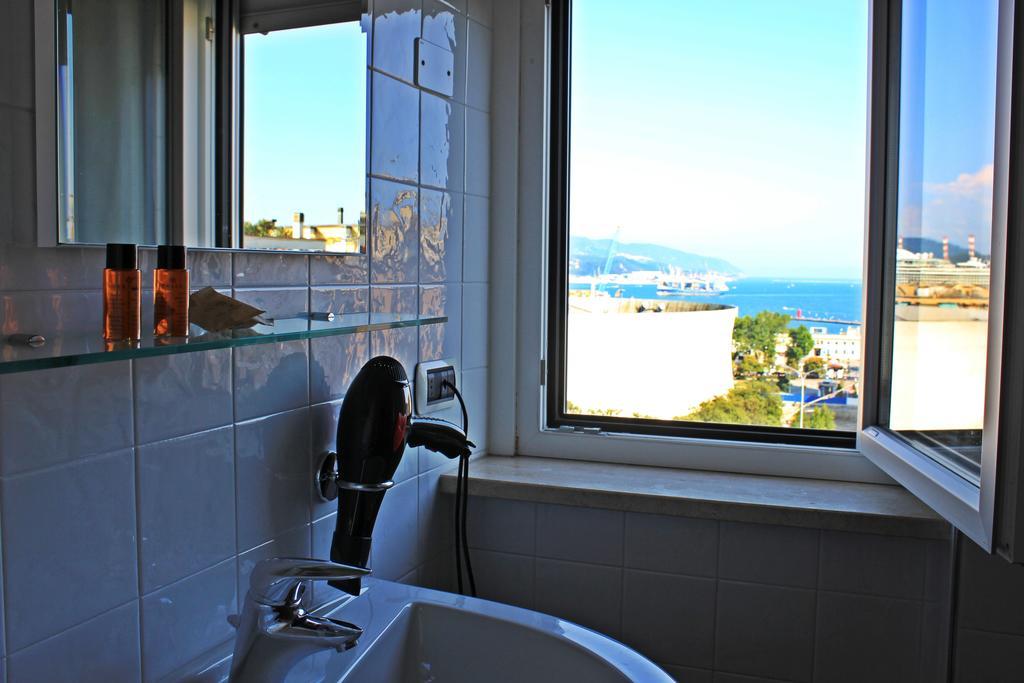 Hh Il Gabbiano Hotel La Spezia Room photo