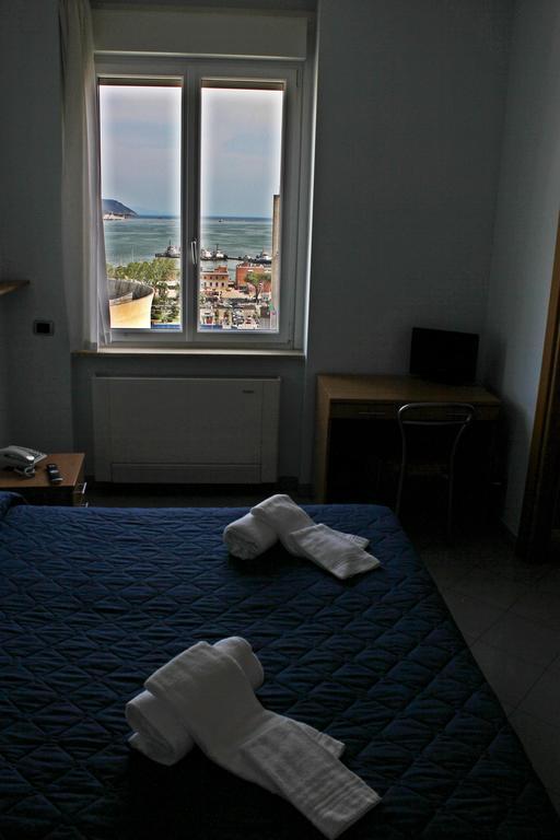 Hh Il Gabbiano Hotel La Spezia Exterior photo