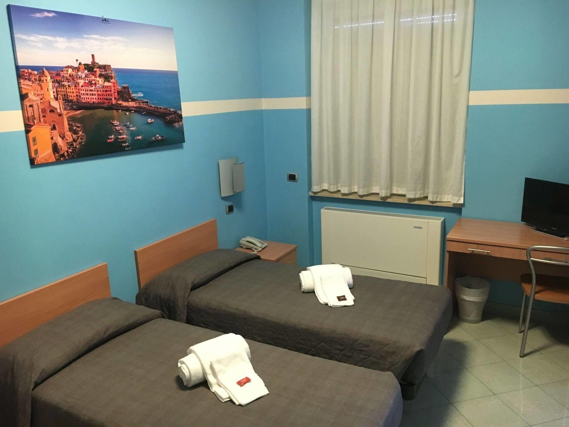 Hh Il Gabbiano Hotel La Spezia Exterior photo