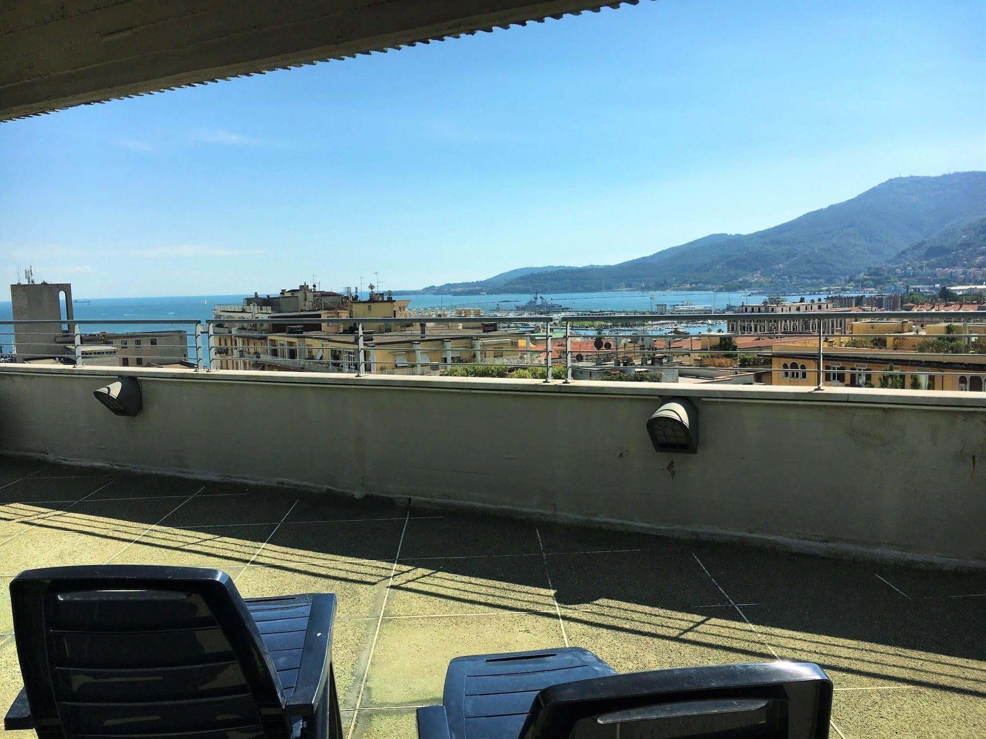 Hh Il Gabbiano Hotel La Spezia Exterior photo